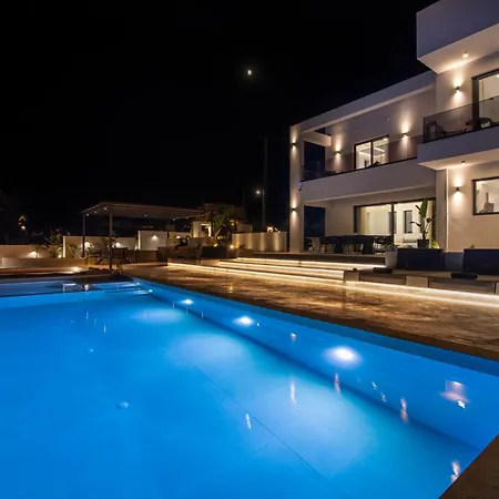 Leeva Oasis Villa Loutra (Crete)
