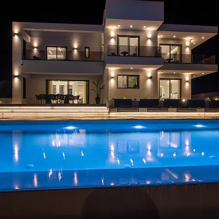 Leeva Oasis Villa Loutra (Crete)