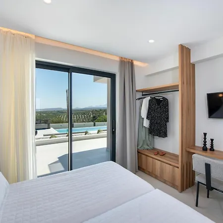 Leeva Oasis * Loutra (Crete)